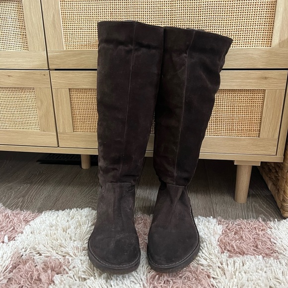 Vince Brown Over the Knee Boots with Suede Finish 🤎 - Picture 6 of 10